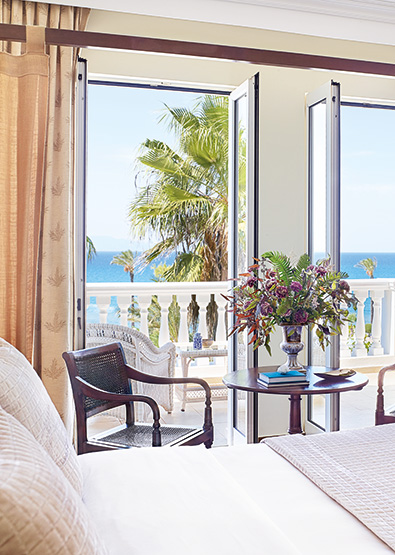 Luxury-Guestroom-Sea-View-Mandola-Rosa